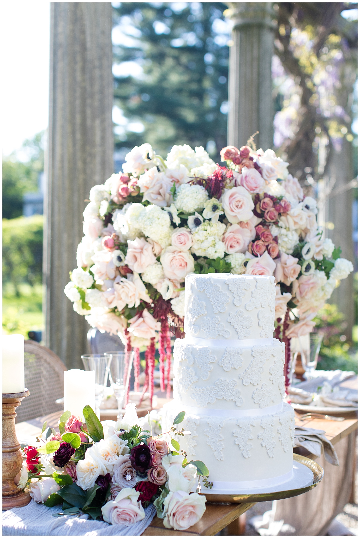 Glen Magna Farms Danvers, Massachusetts wedding inspiration shoot with photography by halie. Rentlas from PEAK Events and florals by Intrigue Designs. Cake by Cakes for Occasions.