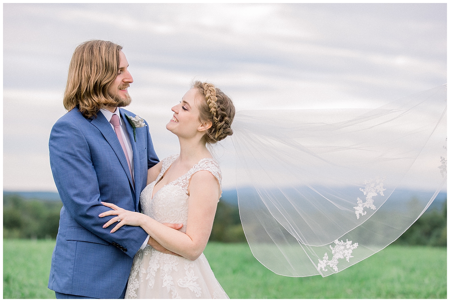 Goffstown, New Hampshire wedding at a private estate. Photography by Halie Olszowy.