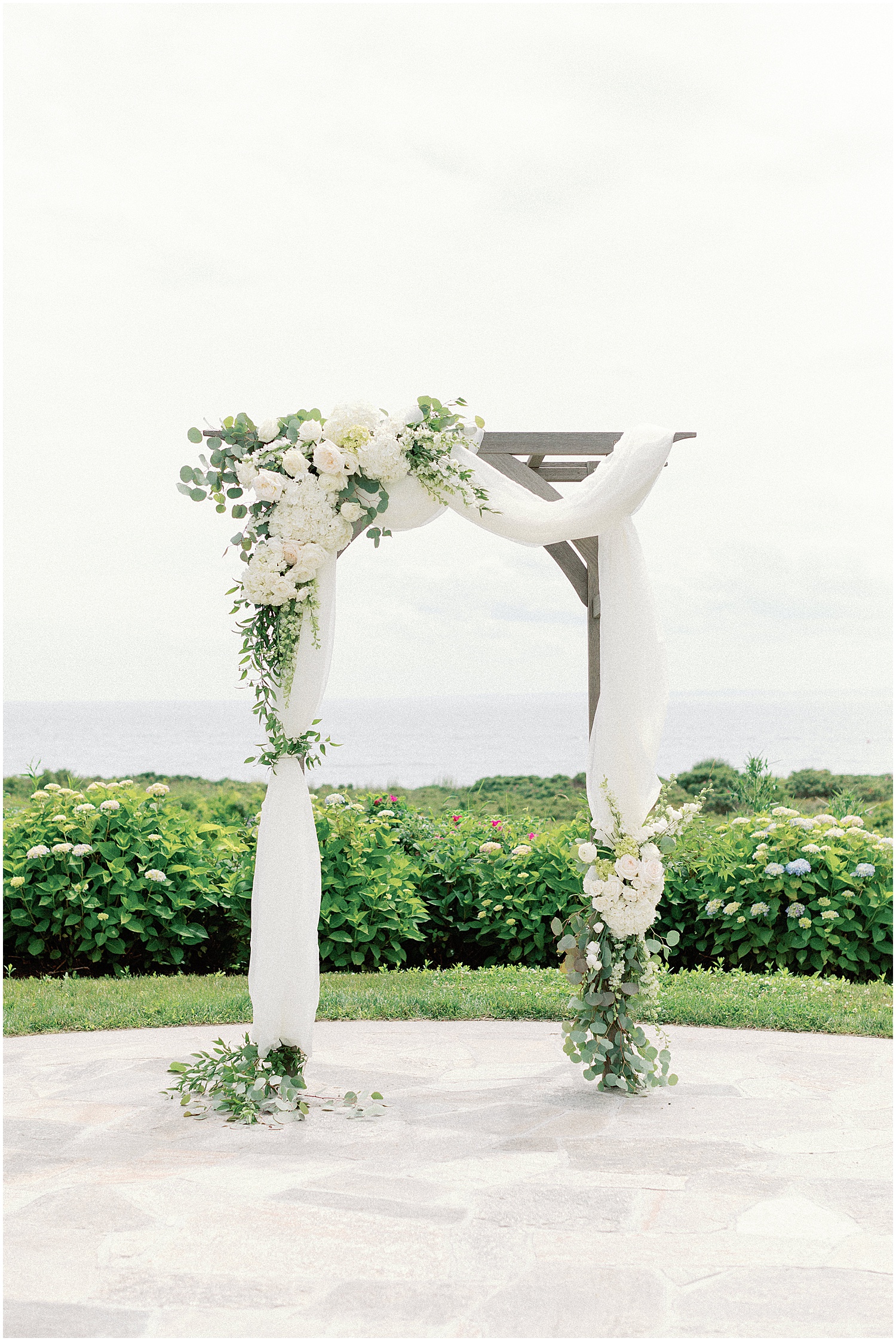 kennebunkport wedding ceremony decor by minka floral design