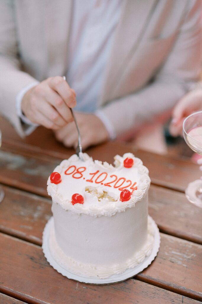 Custom cake with wedding date for engagement photos